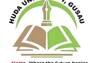 huda university gusau logo